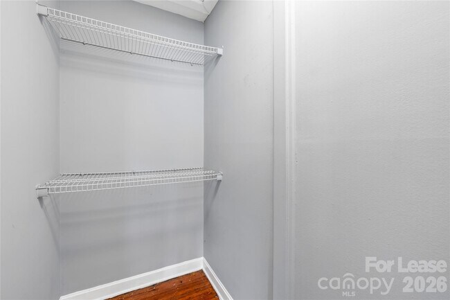 Building Photo - 3519 Benard Ave