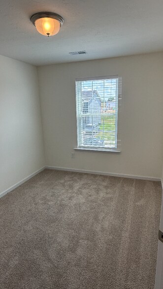 Building Photo - 3615 Fieldstone Dr