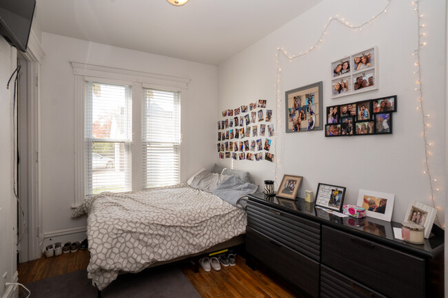 bedroom 3 - 803 W 20th St