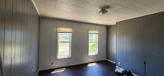 Building Photo - Monessen Updated 3 Bedroom 1 Bath House:  ...