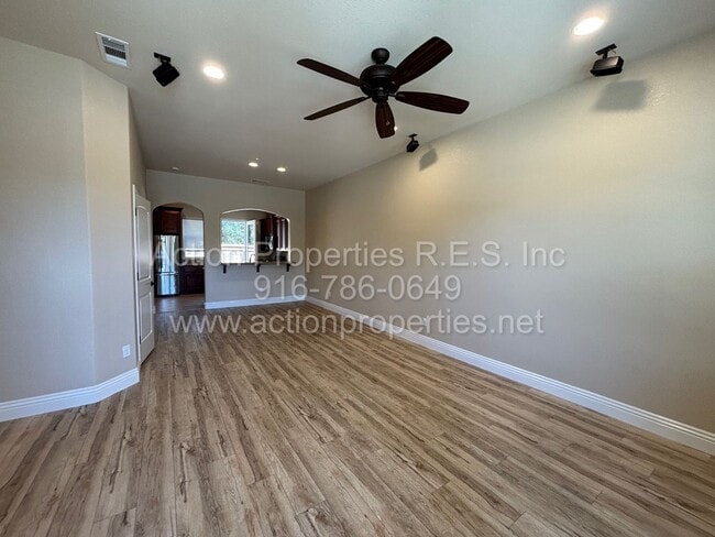 Building Photo - Gated Penryn Patio 2 Story Home, 3 Bedroom...
