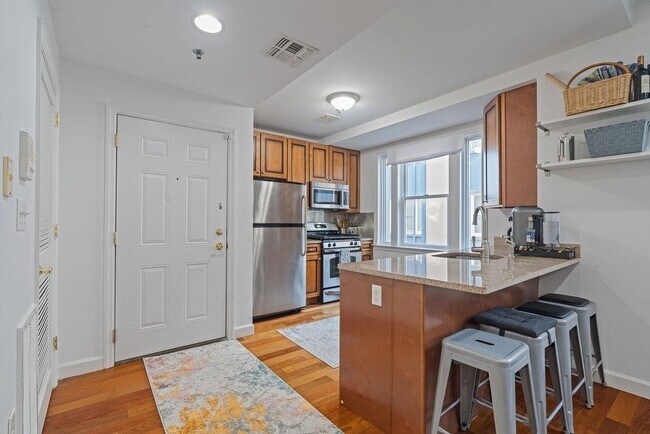 Building Photo - 620 38th St