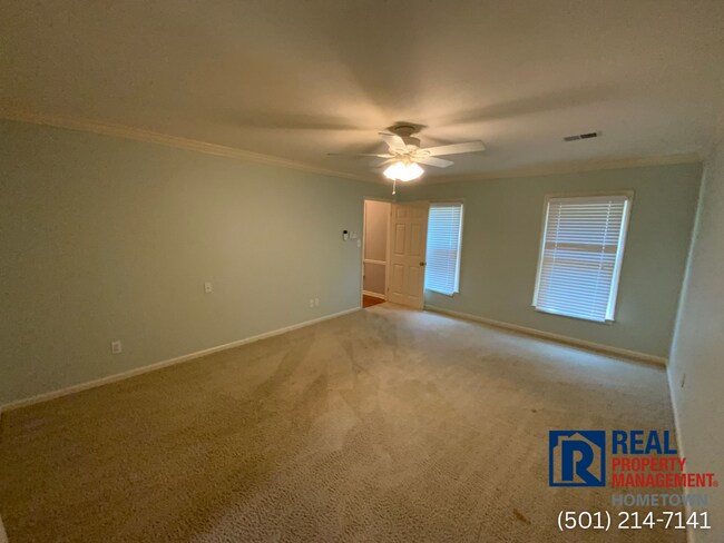 Building Photo - 711 Shea Dr