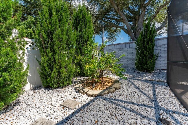 Building Photo - 2260 Pickford Cir