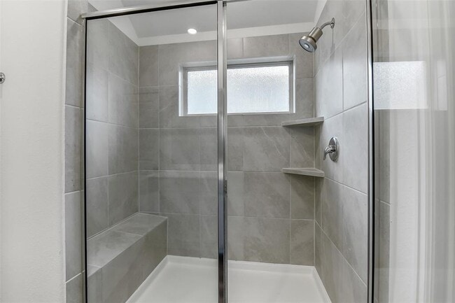 Building Photo - 17018 Westmoreland Promenade Pl