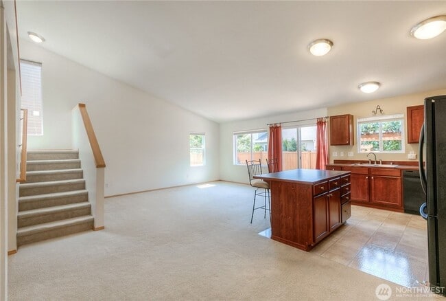 Building Photo - Glacier Valley 2 Bedroom Home Available Au...