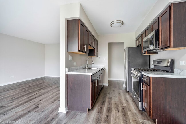 Building Photo - 1305 Turtle Creek Cir