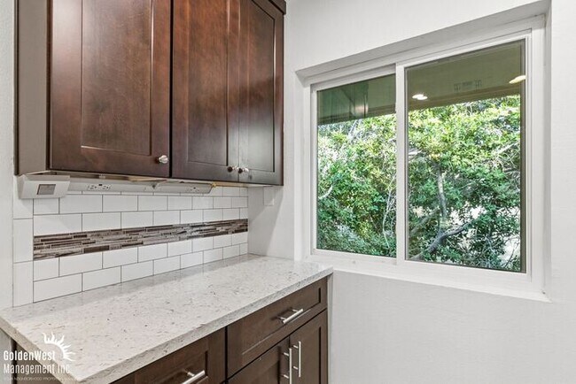 Building Photo - Modern 2Bdm 2Ba Condo in Phoenix Midtown with Pool Views