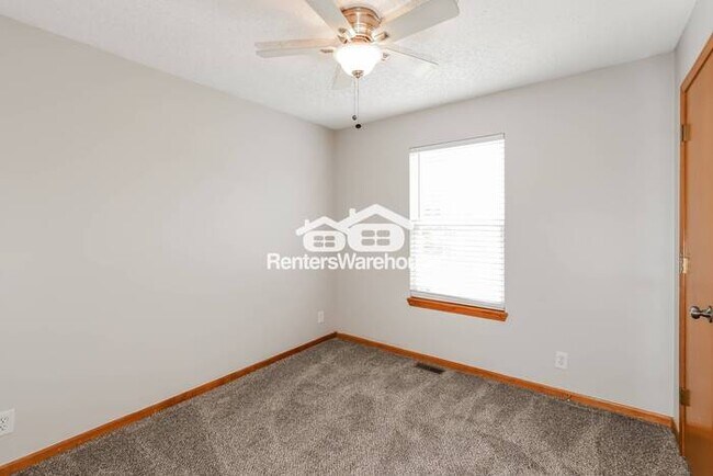 Building Photo - 3 Bedroom / 2.5 Bath in Liberty.