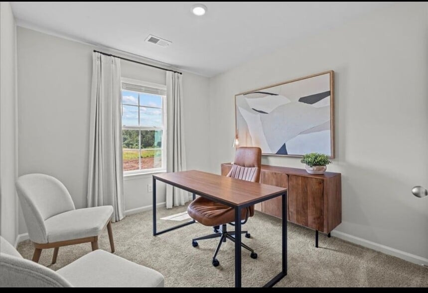 Building Photo - 109 Lowland Dr