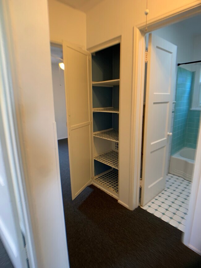 Linen closet - 1827 18th St