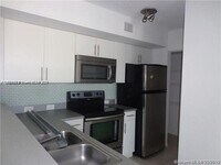 Building Photo - 777 SW 111th Way