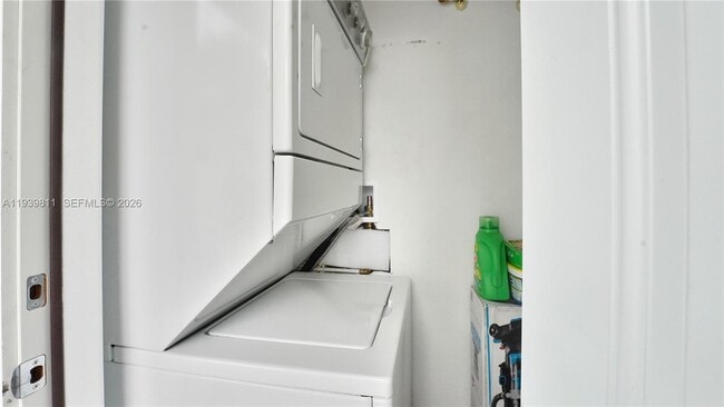 Building Photo - 1441 NE 154th Terrace