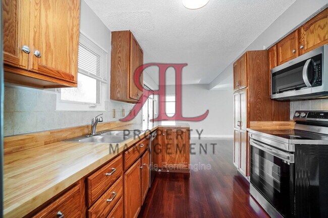 Building Photo - 5066 Ivywild Ave