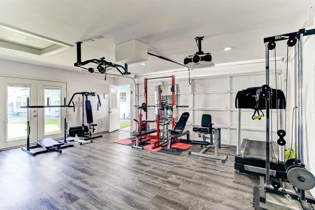 Building Photo - 10806 Wickersham Ln