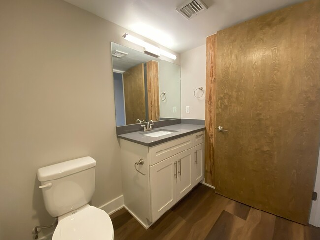 A3 Bathroom - OGGI Lofts