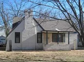 Primary Photo - 1811 N Market Ave