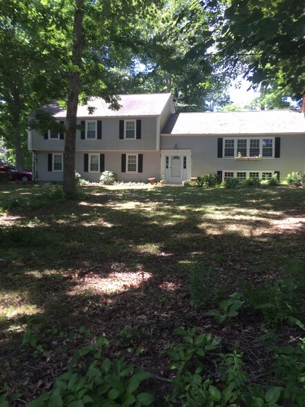 Building Photo - 8 Dogwood Ln