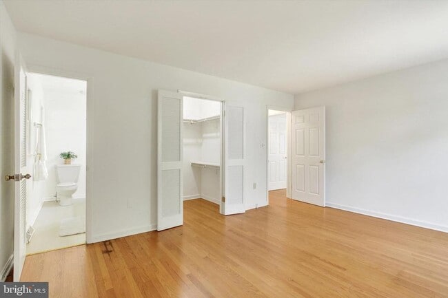 Building Photo - 974 Fairview Ave