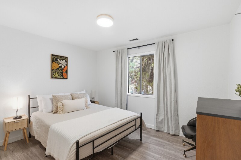 Building Photo - 1008 S Harrison St