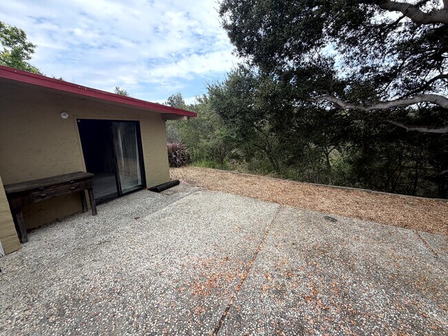Building Photo - 1101 Elkhorn Rd