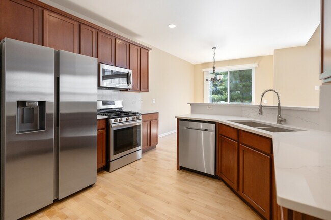 Building Photo - 419 Vaughn Cir