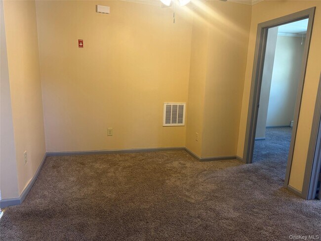 Building Photo - 51 Fallkill Ave