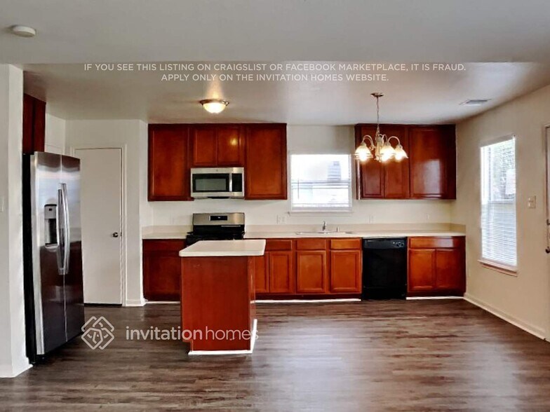 Building Photo - 3638 Avalon Castle Dr