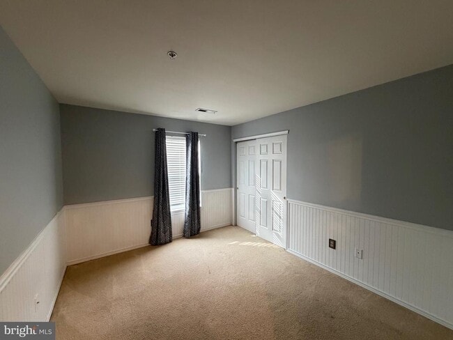 Building Photo - 112 Horseshoe Dr