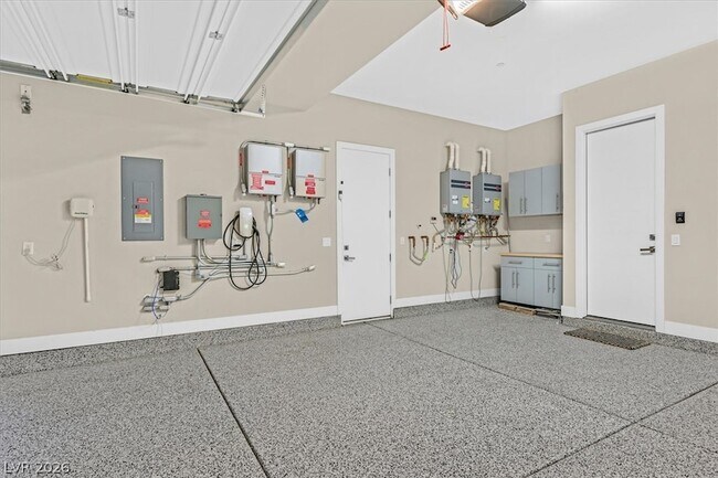 Building Photo - 65 Garibaldi Wy