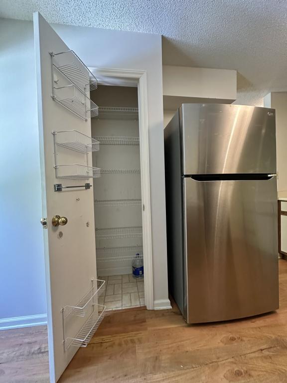 Building Photo - 14 Willow Tree Run