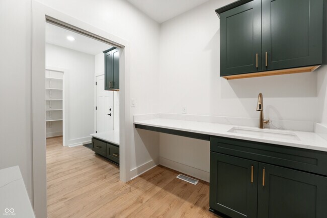 Building Photo - 5123 Oak Rdg Pl