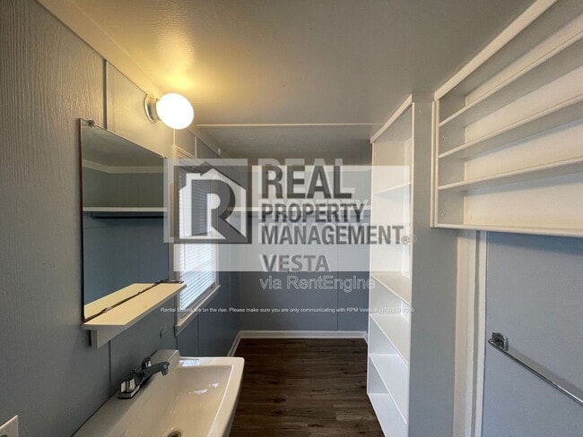 Building Photo - 110 W Ridge Cir