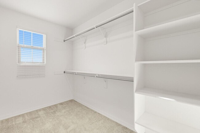 Building Photo - Three Bedrooms! Newer Neighborhood - conve...
