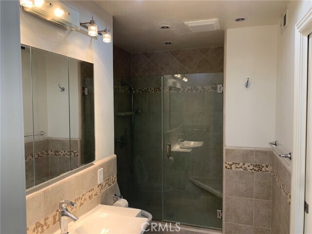 Building Photo - 22869 Hilton Head Dr