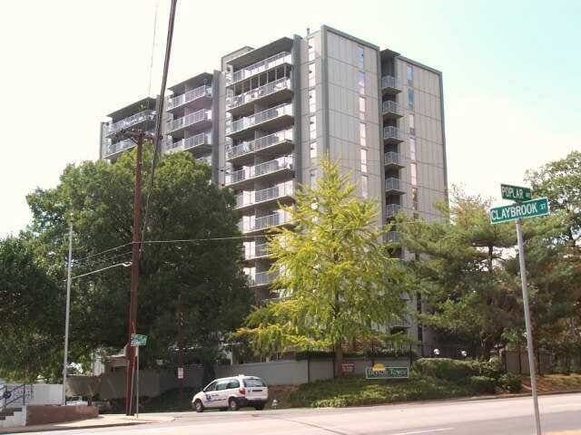 Building Photo - 1271 Poplar Ave