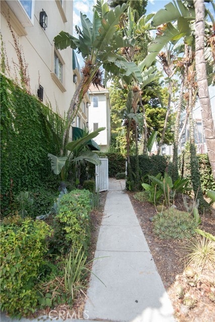 Building Photo - 10900 Blix St