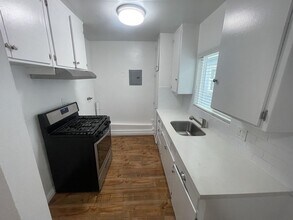 Building Photo - 123