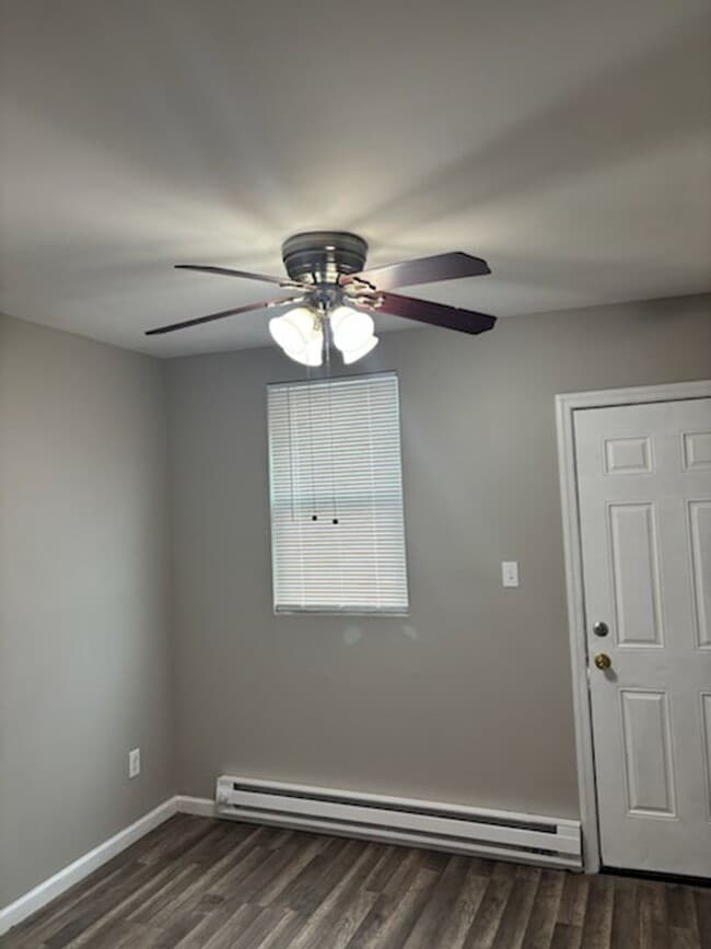 Building Photo - 3479 Amber St