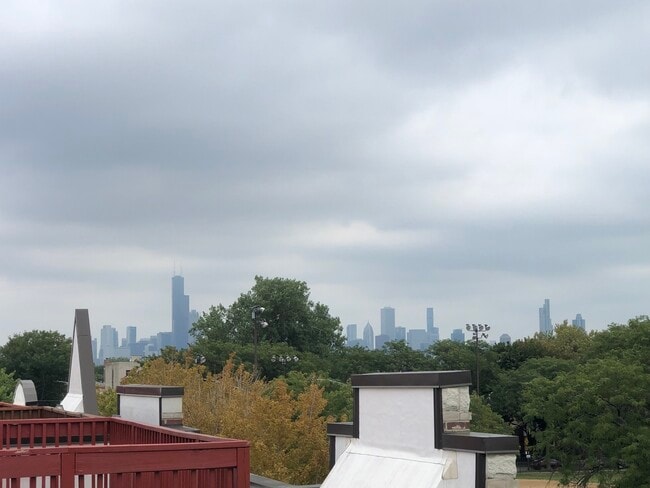 Building Photo - 3710 S Sangamon St