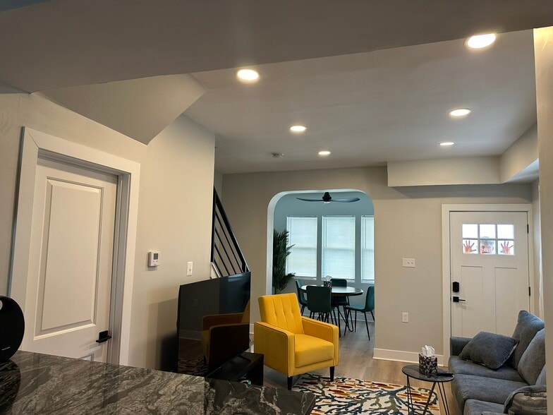 Building Photo - 516 Wistar Pl
