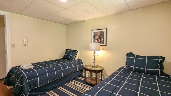 Building Photo - 52 Crestview Dr