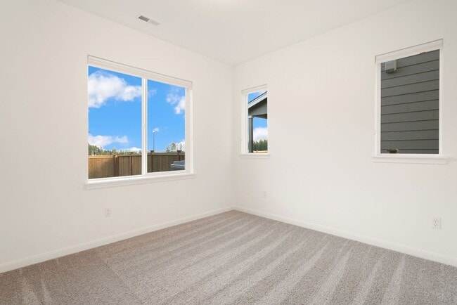 Building Photo - Newer Construction