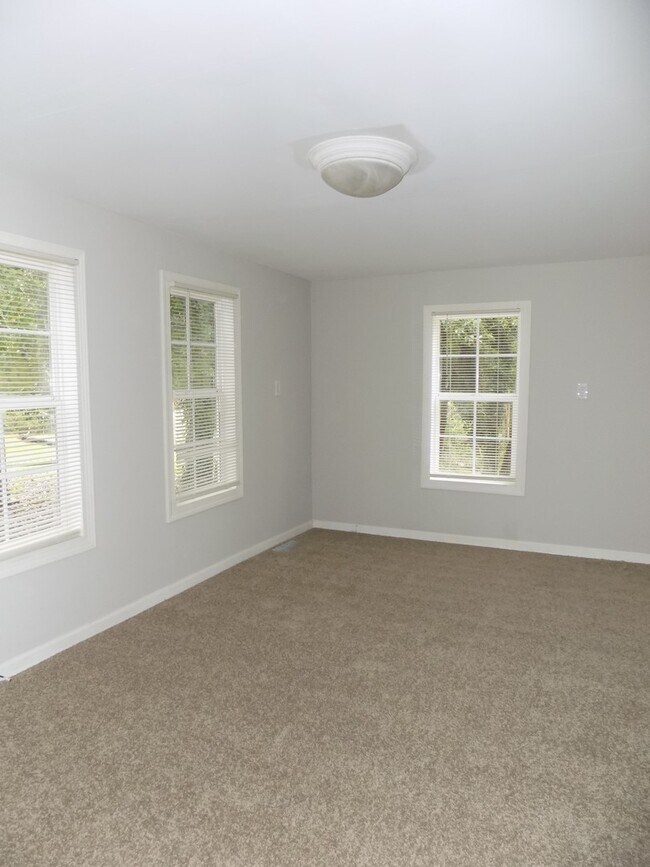 Building Photo - 3850 Capers Ave