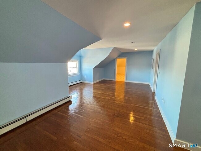 Building Photo - 358 Park Ave