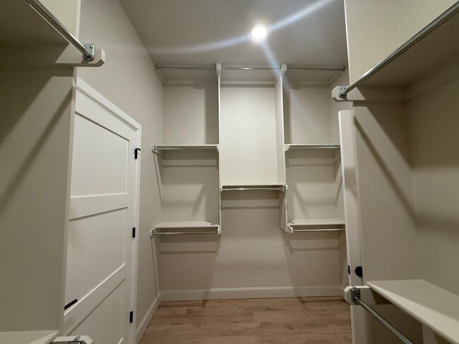 Building Photo - 4113 Abbey Pk Dr