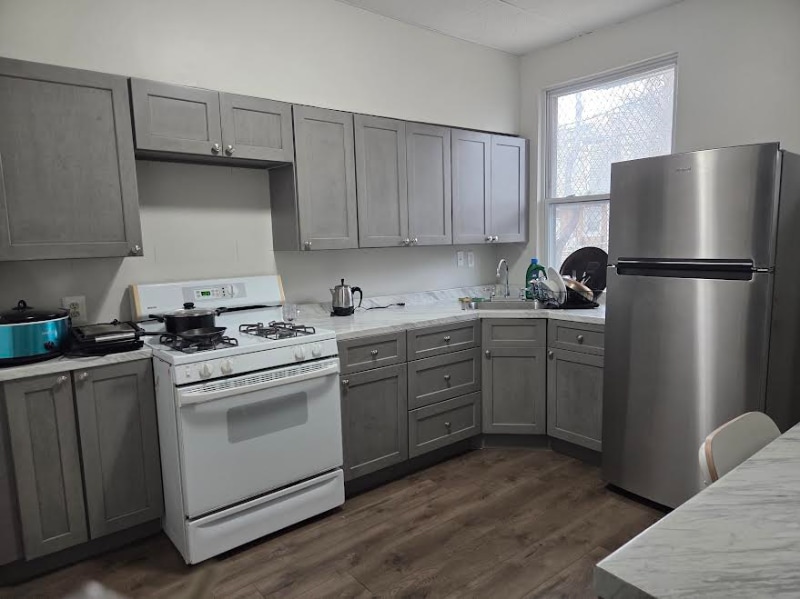 Building Photo - 1636 N Monroe St