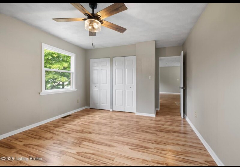 Building Photo - 1109 Crestview Way