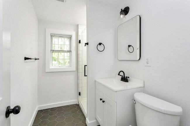 Building Photo - 124 Minturn Pl