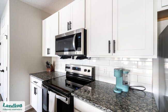 Building Photo - 84 San Filippo Dr SE